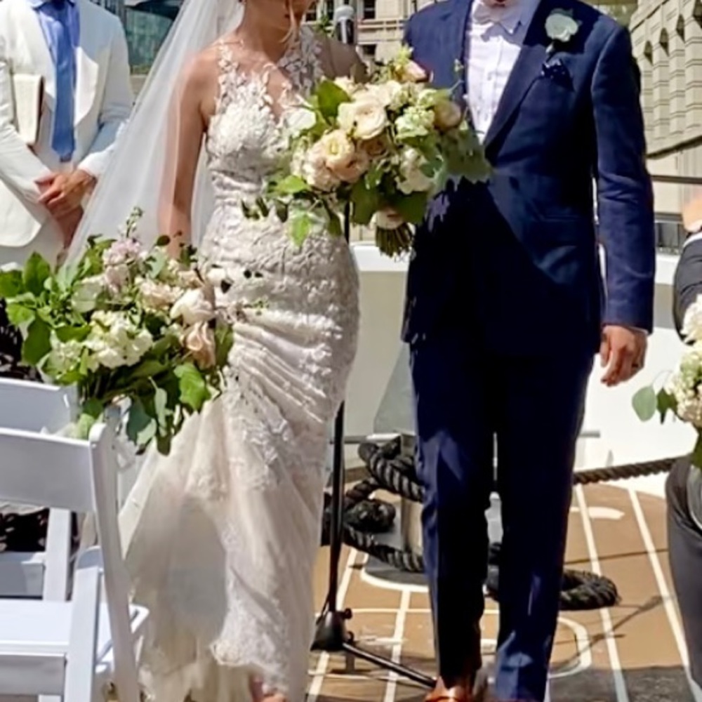 Pronovias Hati dress wedding dress gown | illusion neckline, mermaid, lace